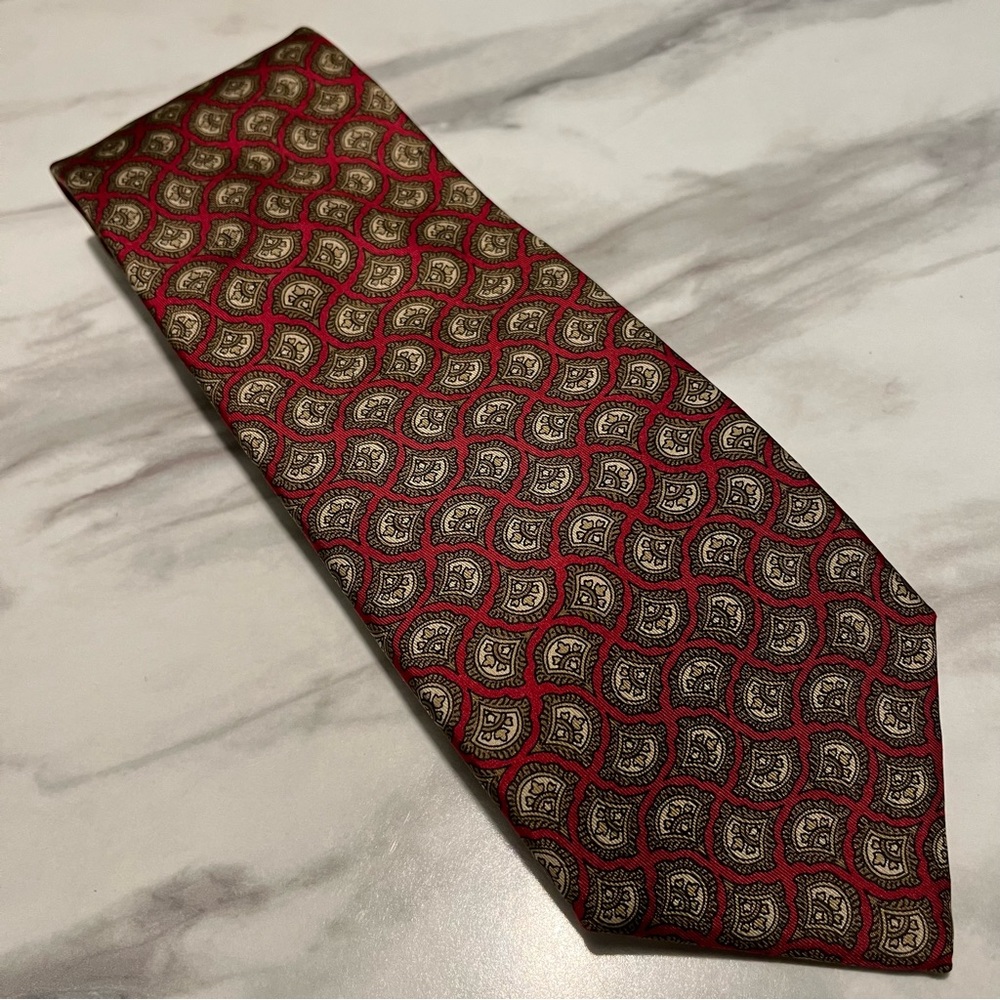 Tom James 100% Silk Geometric Tie